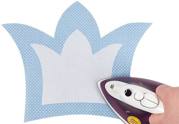 Подушки-короны для детской