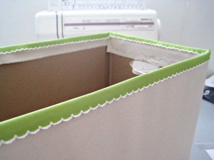 Ящик для дома из картонной коробки