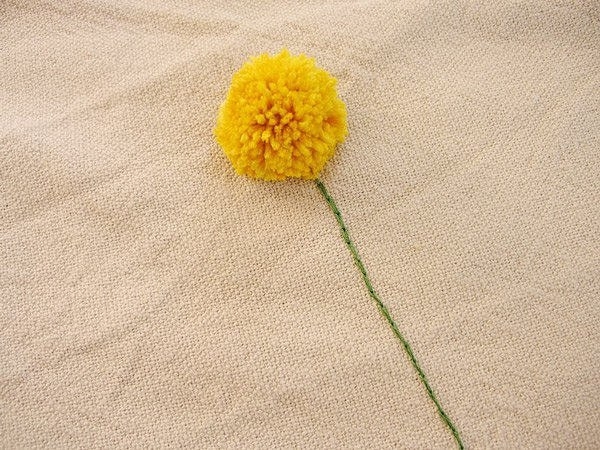 Воздушный декор подушек