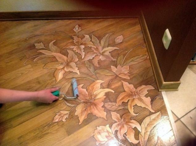 Надоел старый паркет? Украшаем его рисунком.