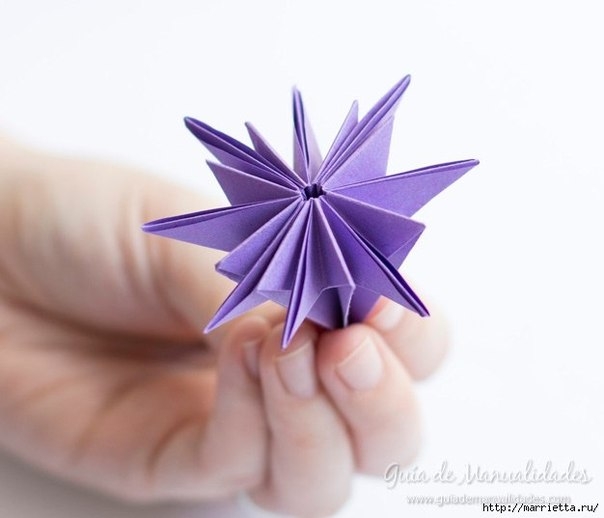 Водяная лилия из бумаги в технике оригами