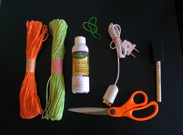 Плафон из ниток