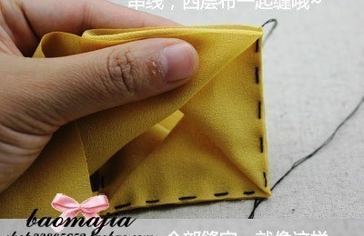 Роза из ленты или полоски ткани.