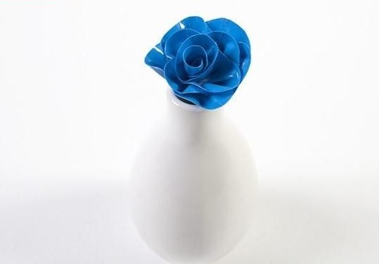 Цветы из строительной ленты.