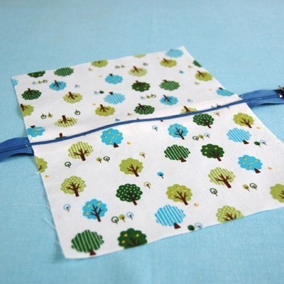 Как сшить маленькую объёмную квадратную косметичку Как сшить маленькую объёмную квадратную косметичку