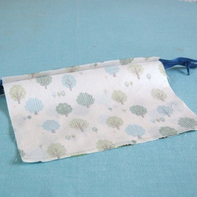 Как сшить маленькую объёмную квадратную косметичку Как сшить маленькую объёмную квадратную косметичку