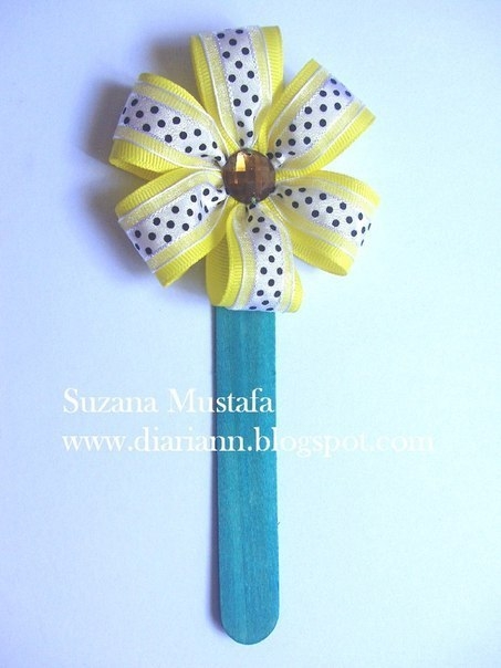 Цветочек из лент. Мастер-класс