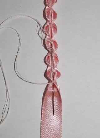 Интересный способ украшения одежды