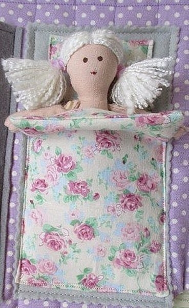 Игровой домик-сумочка для куколки