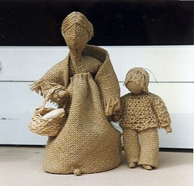 Чудесные куклы из мешковины