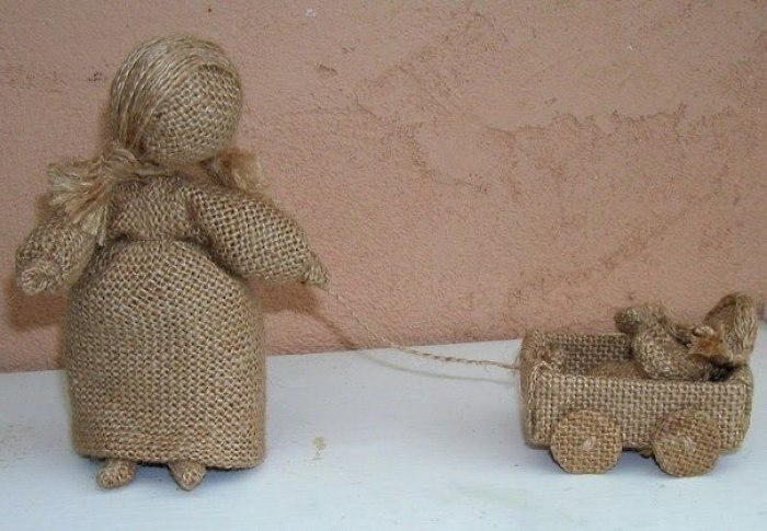 Чудесные куклы из мешковины