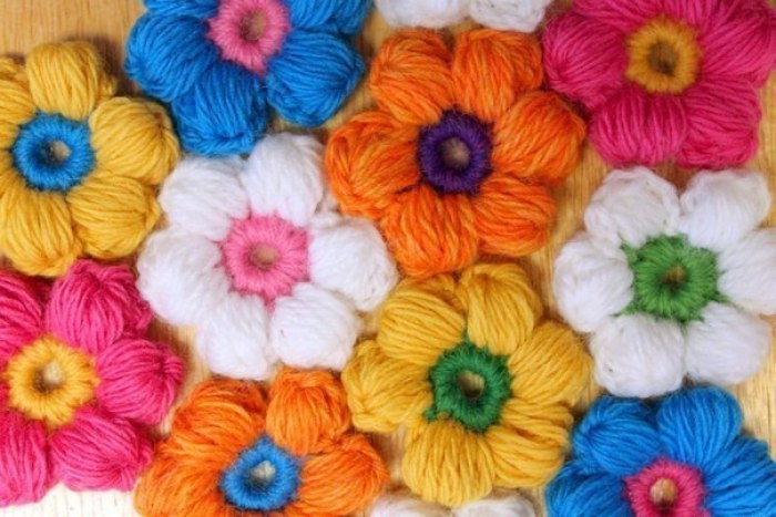 Вяжем цветочки крючком