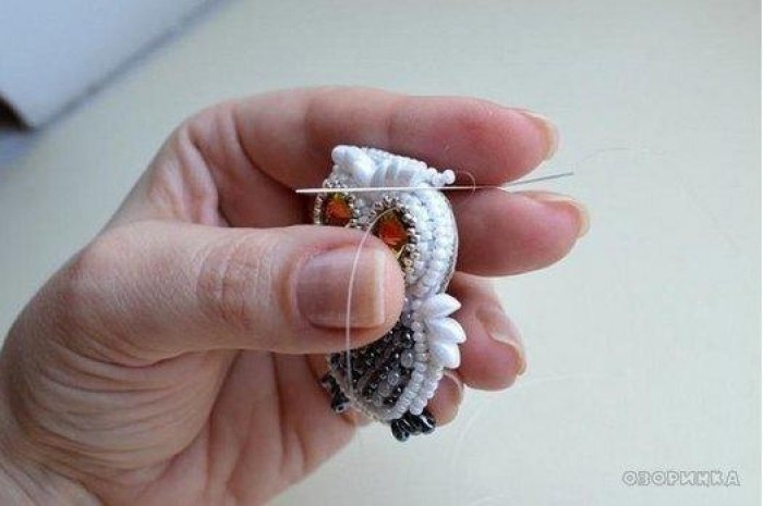 Красивая брошь из бисера. Мастер-класс Красивая брошь из бисера. Мастер-класс