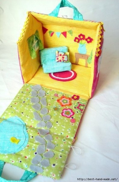 Кукольный домик из ткани Кукольный домик из ткани