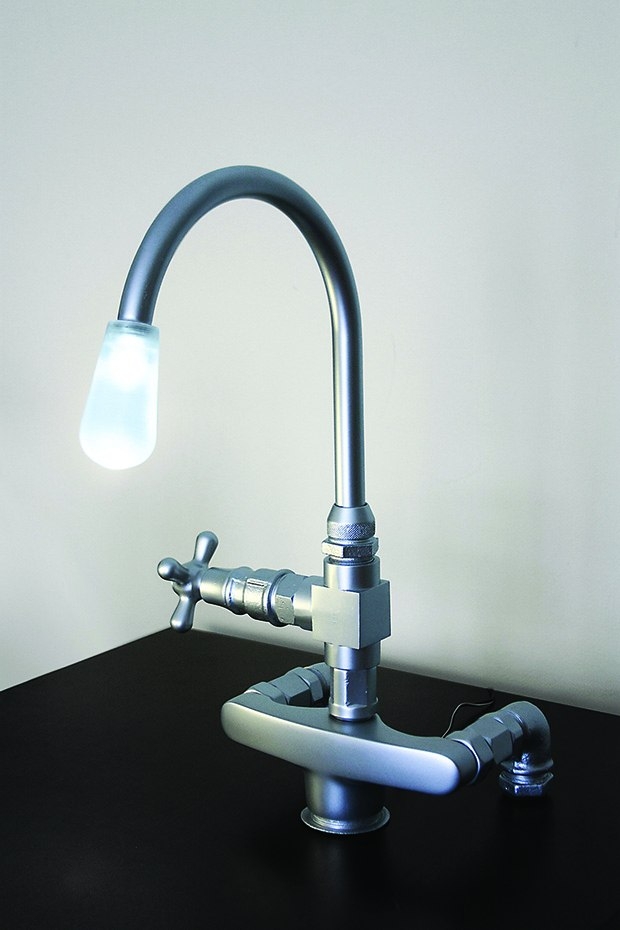 Светильники из водопроводных труб и фитингов.