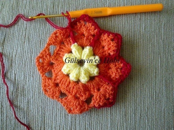 Мотив крючком.