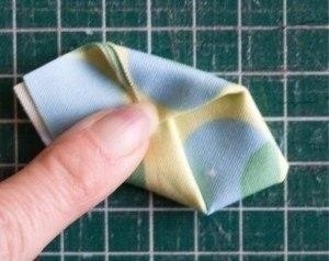 Цветок из ткани