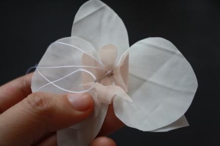 Элегантная орхидея из ткани от Eliza - Jewel Box Ballerina