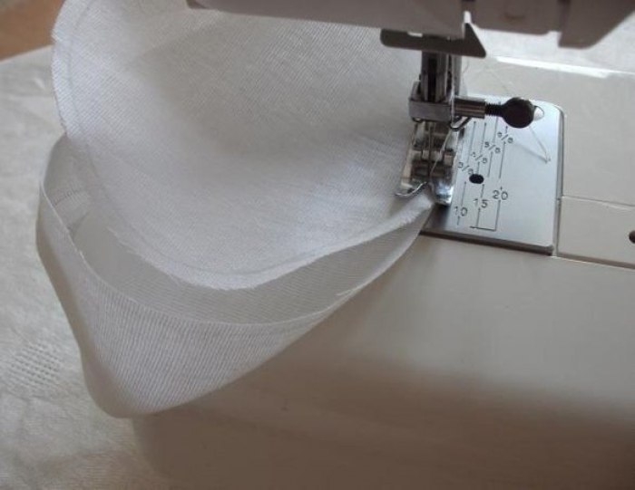 Корзинка из ведерка от майонеза