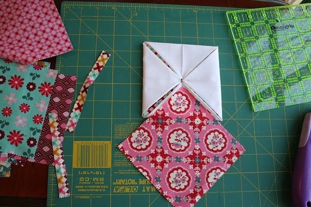 Шьем подушечку в технике кафедральные окна