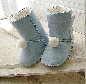 Не выбрасывайте старую дублёнку! Из неё можно сшить уютные угги.