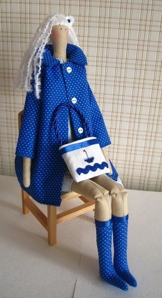 Кукла тильда в плаще. Выкройка и мастер-класс.