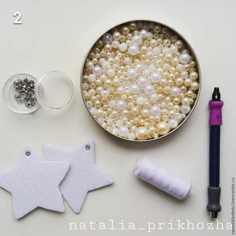 Жемчужные украшения на елочку или в качестве повседневного декора