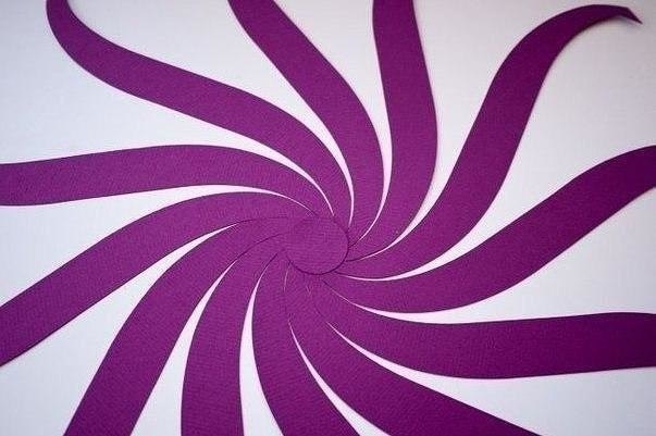 Аккуратный шарик из бумаги