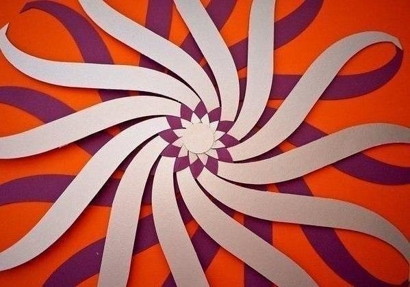 Аккуратный шарик из бумаги