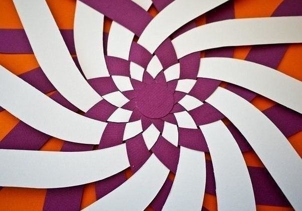 Аккуратный шарик из бумаги