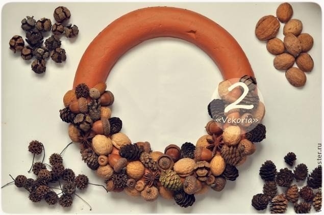 Венок из орехов Венок из орехов