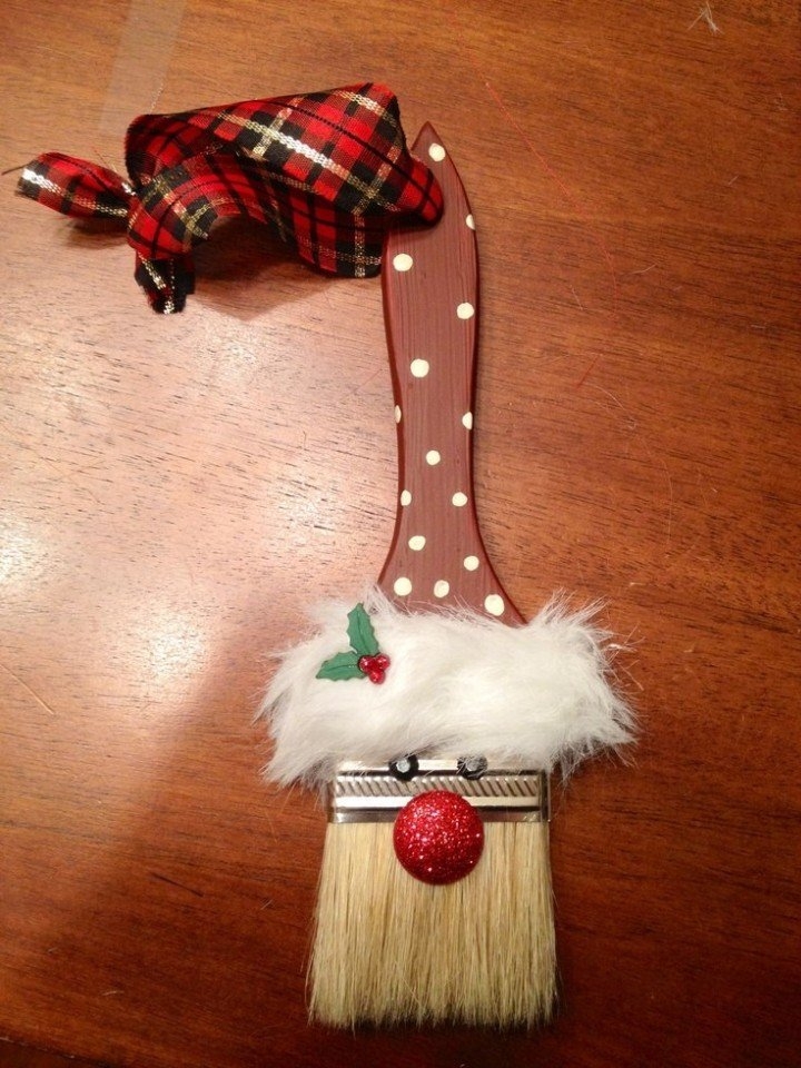 Дед мороз из старой кисточки