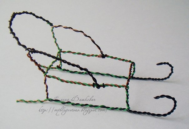 Миниатюрные саночки. Мастер-класс.