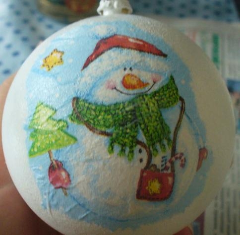 Декупаж елочных шаров. Мастер-класс. Декупаж елочных шаров. Мастер-класс.