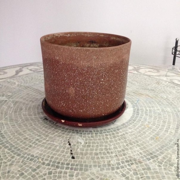 Декорируем цветочный горшок в технике декупаж