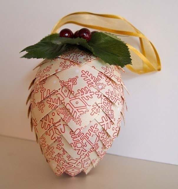 Новогодние шишки из бумаги (а можно попробовать из ткани) на елку