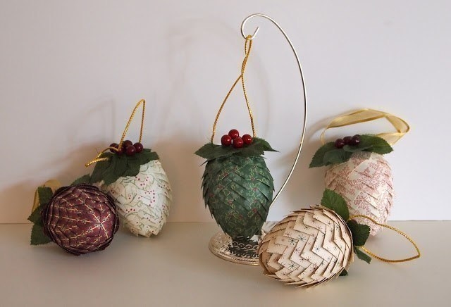 Новогодние шишки из бумаги (а можно попробовать из ткани) на елку