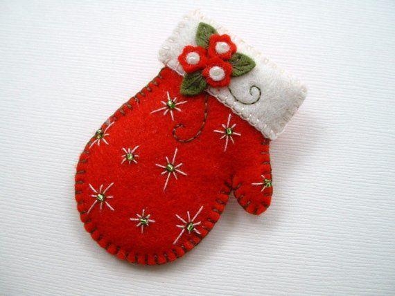 Варежки из фетра на елочку