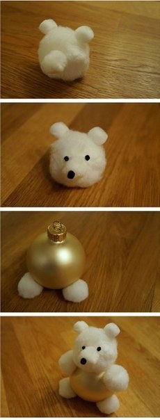 Мишка из елочного шара и ваты