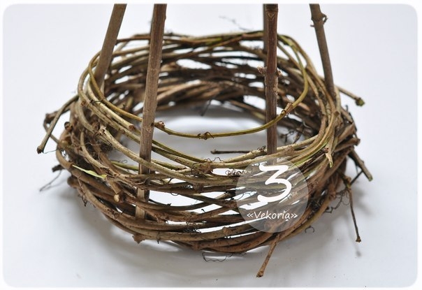 Елочка из прутиков.