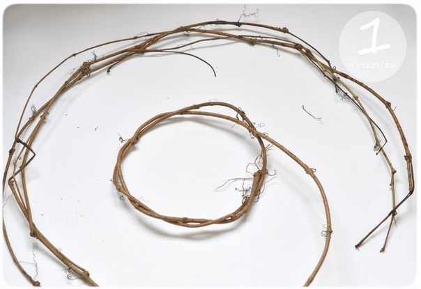 Елочка из прутиков.