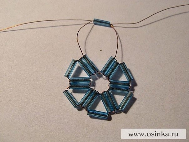 Снежинка из бисера. Мастер-класс.