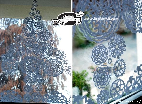 Елка из бумажных снежинок для декорирования окна. Мастер-класс
