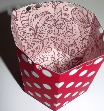 Шестигранная коробочка для подарка.