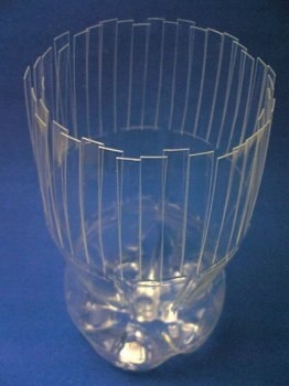 Ваза из пластиковой бутылки.