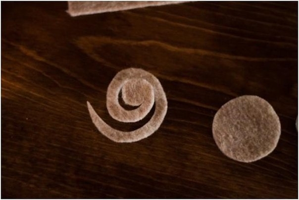 Фетровые цветы для декора