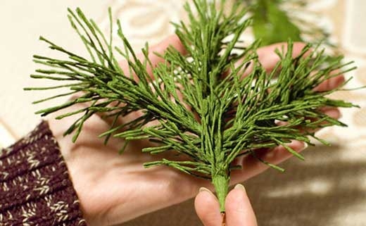 Реалистичная елочка из гофрированной бумаги