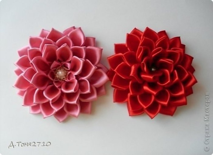 Георгин из лент в технике канзаши. Мастер-класс.