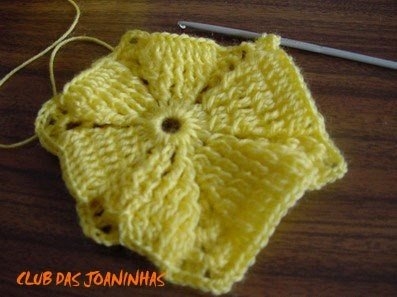 Красивое покрывало из отдельных мотивов Красивое покрывало из отдельных мотивов