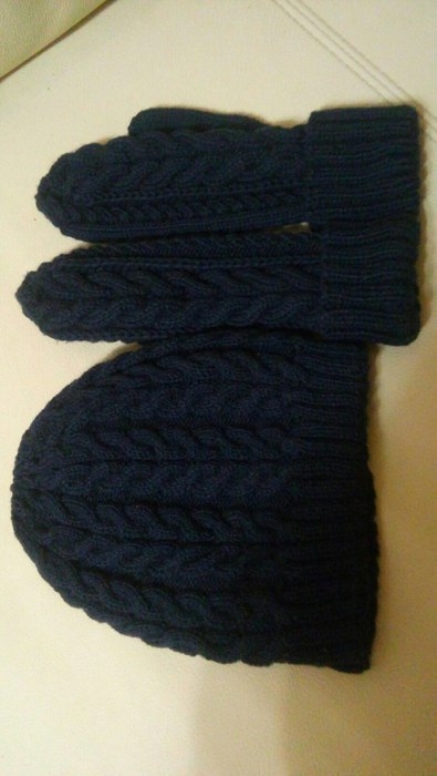 Шапочка и варежки Белоснежные узоры